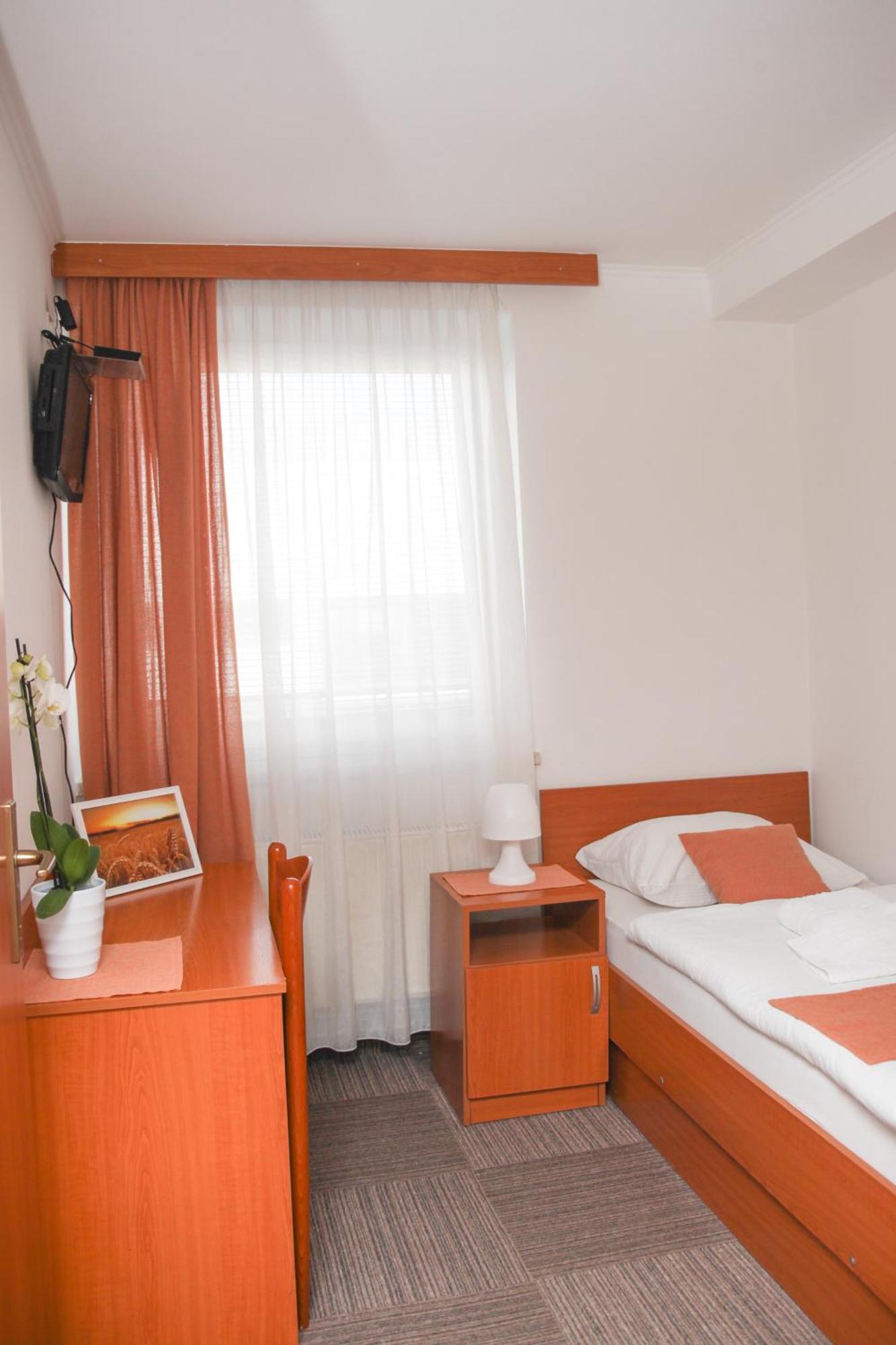Restavracija In Prenocisca Carda Ξενοδοχείο Martjanci Εξωτερικό φωτογραφία
